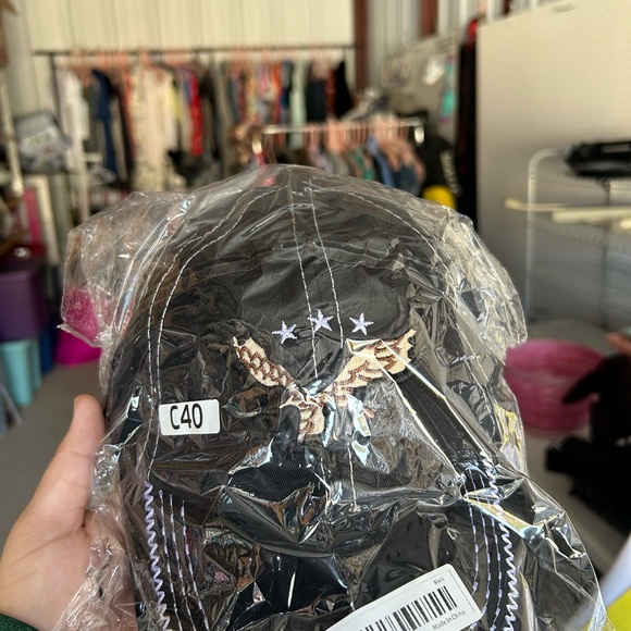 New BLACK Eagle Ball Cap - Picture 5 of 7